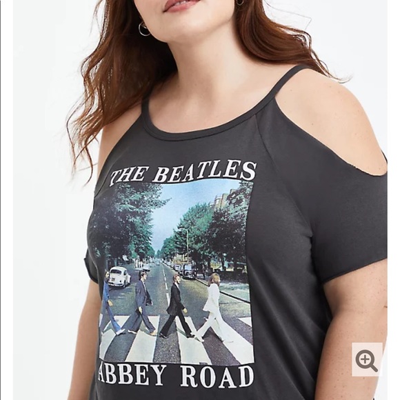 Nwt Torrid size 3 Beatles cold shoulder top - Picture 2 of 5